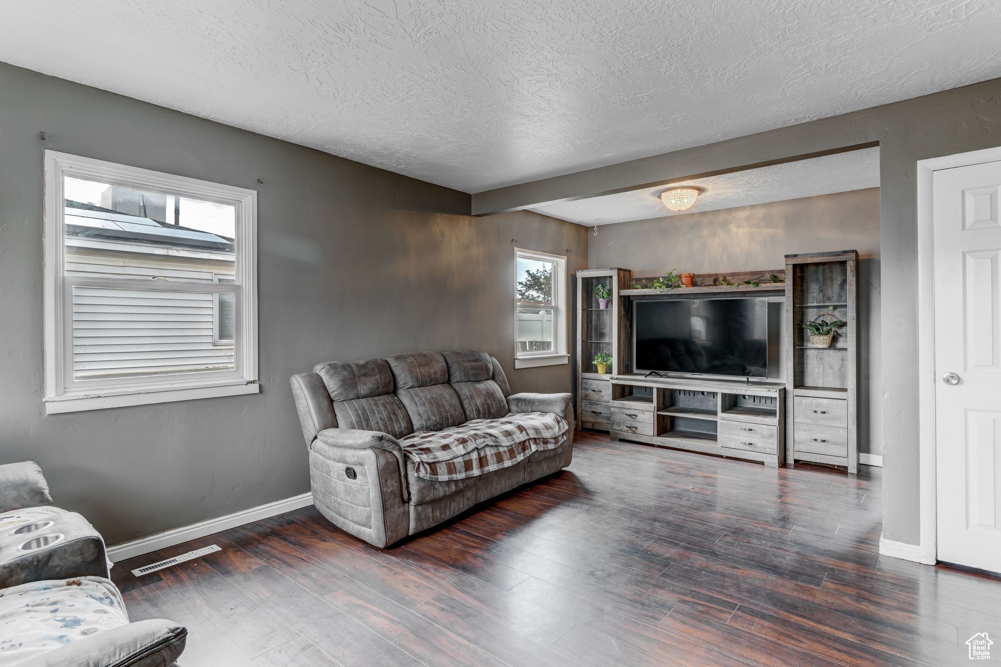 HOFFMAN HEIGHTS - Residential