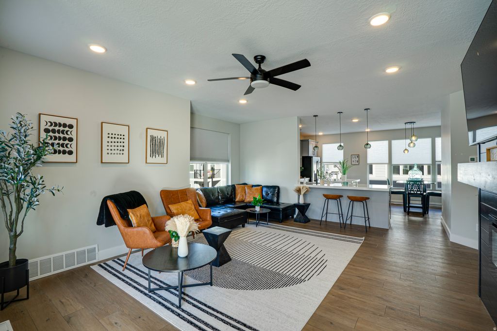 Photo of 3478 S WICK CT #61, South Salt Lake, UT 84115 (MLS # 2138364)