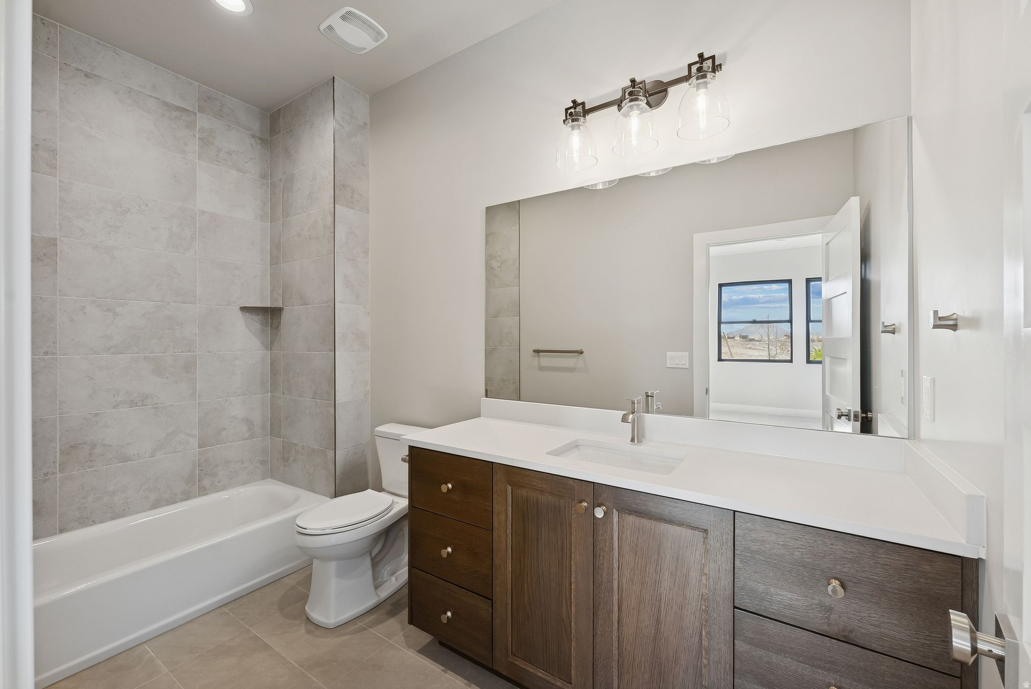 Heber City, Utah 84032, United States, 4 Bedrooms Bedrooms, ,4 BathroomsBathrooms,Residential,Active,235556