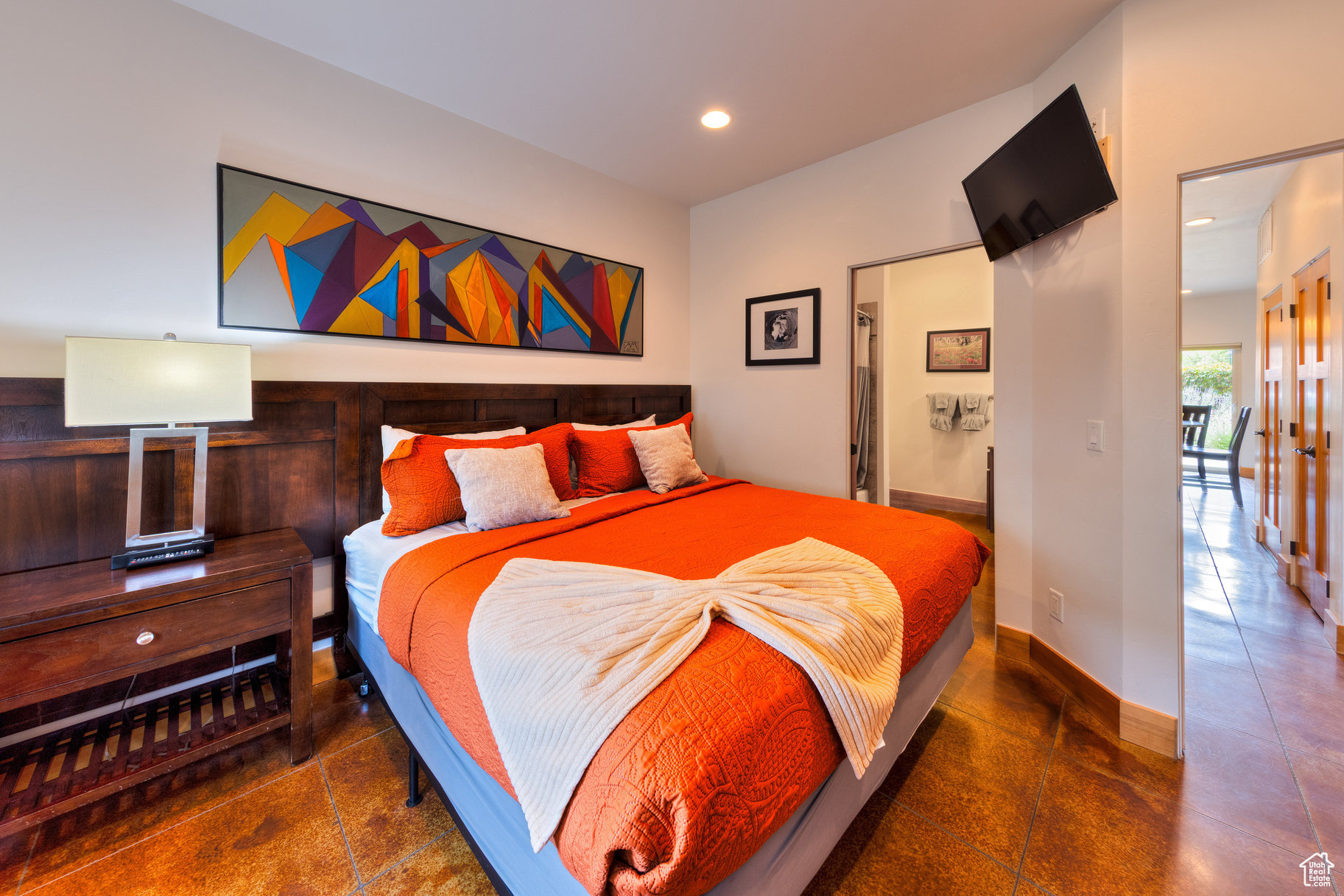 ROBBERS ROOST CONDOS - Residential