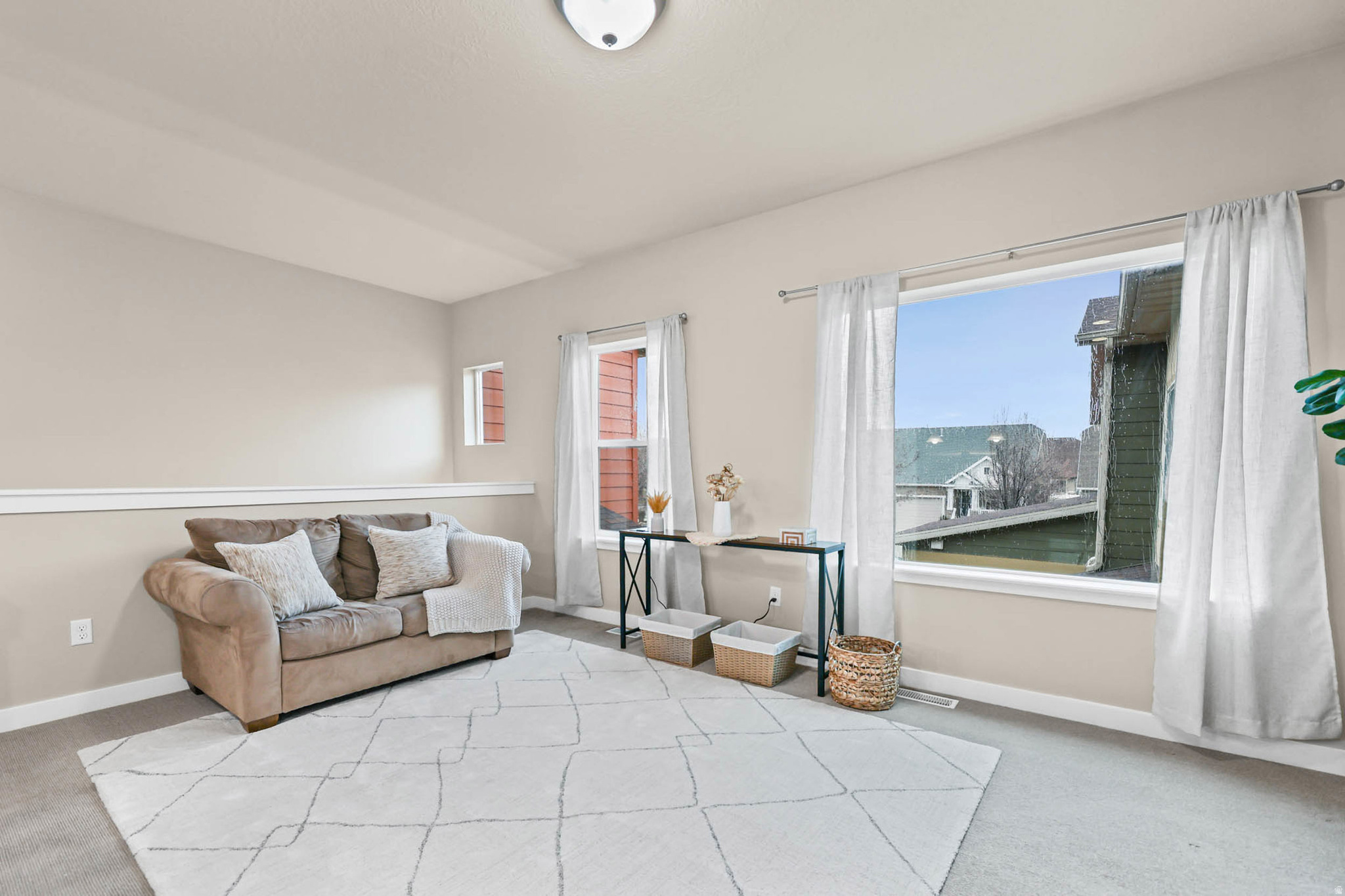 SUMMERLANE - Residential