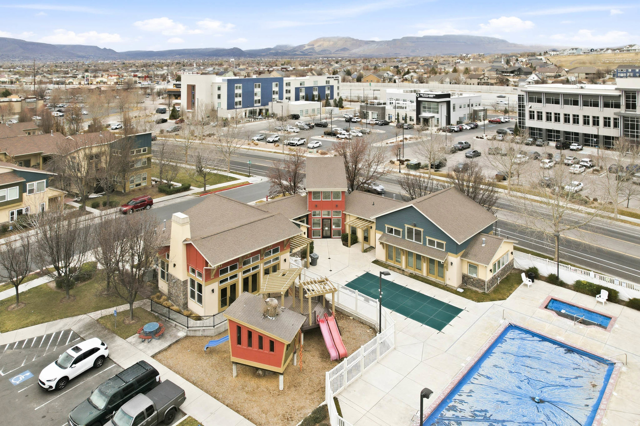 SUMMERLANE - Residential