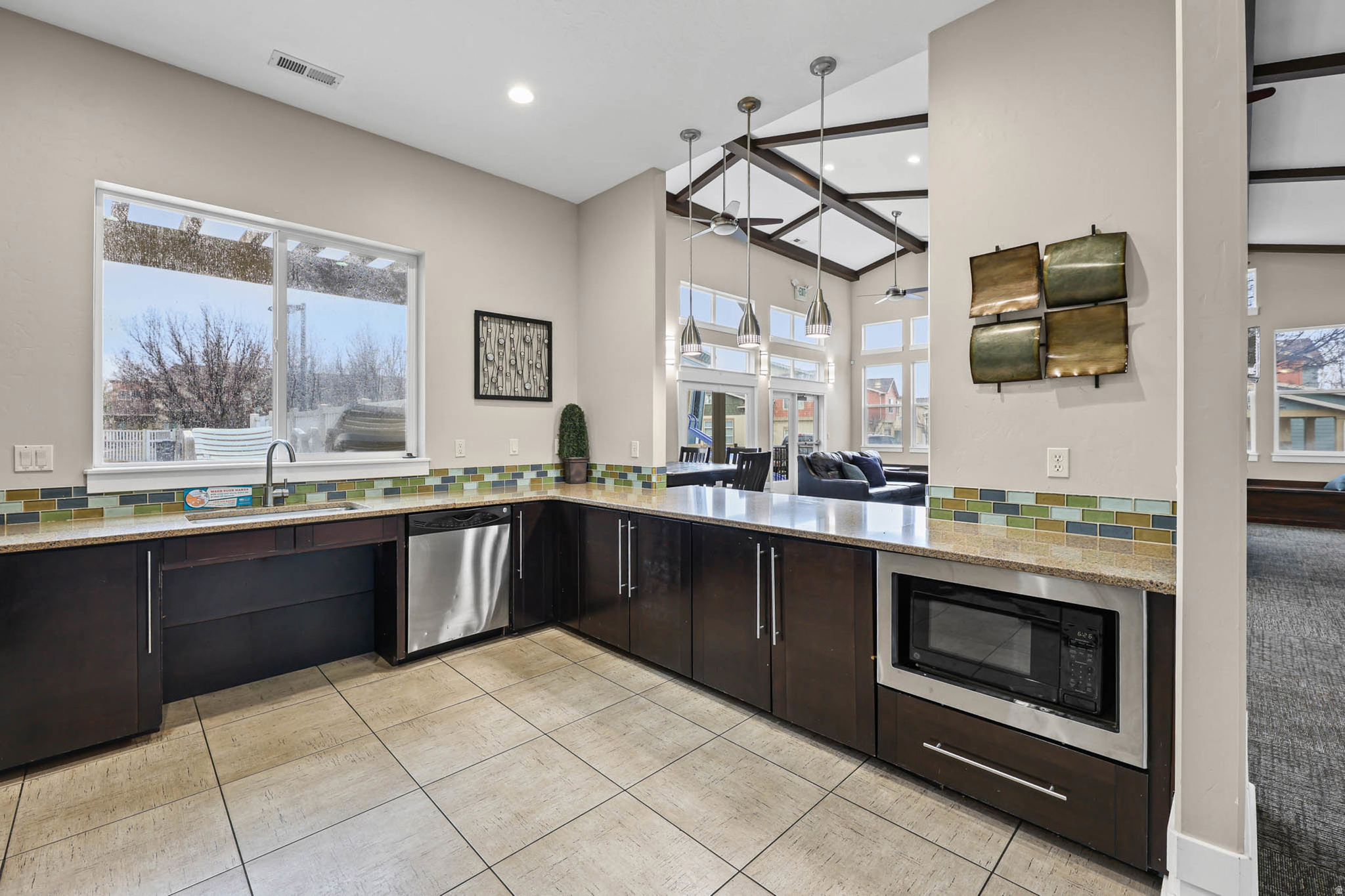 SUMMERLANE - Residential