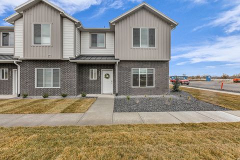 Tiny photo for 295 E 1650 N #123, North Ogden, UT 84404 (MLS # 2162355)