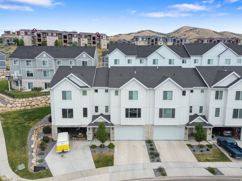Tiny photo for 1016 W SHADOW LN, Lehi, UT 84048 (MLS # 2173055)
