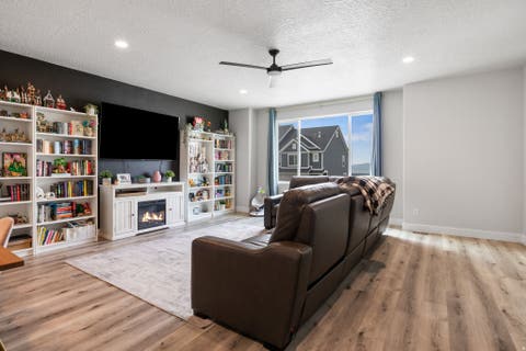 Tiny photo for 1016 W SHADOW LN, Lehi, UT 84048 (MLS # 2173055)