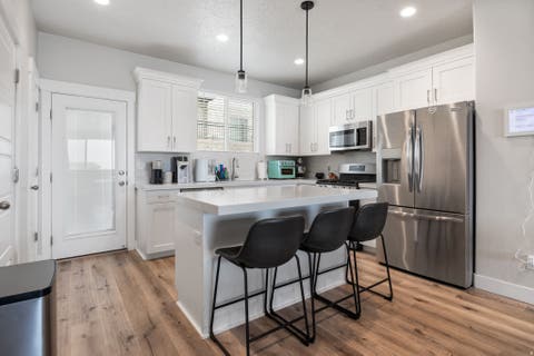 Tiny photo for 1016 W SHADOW LN, Lehi, UT 84048 (MLS # 2173055)