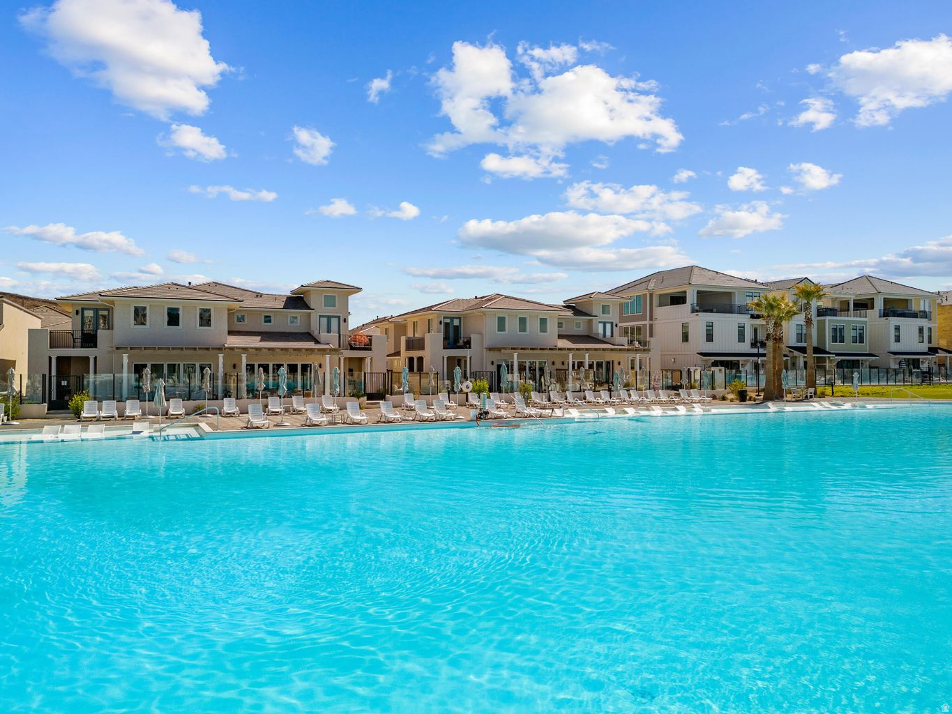 DESERT COLOR RESORT CONDOMINIUMS 2D - Residential