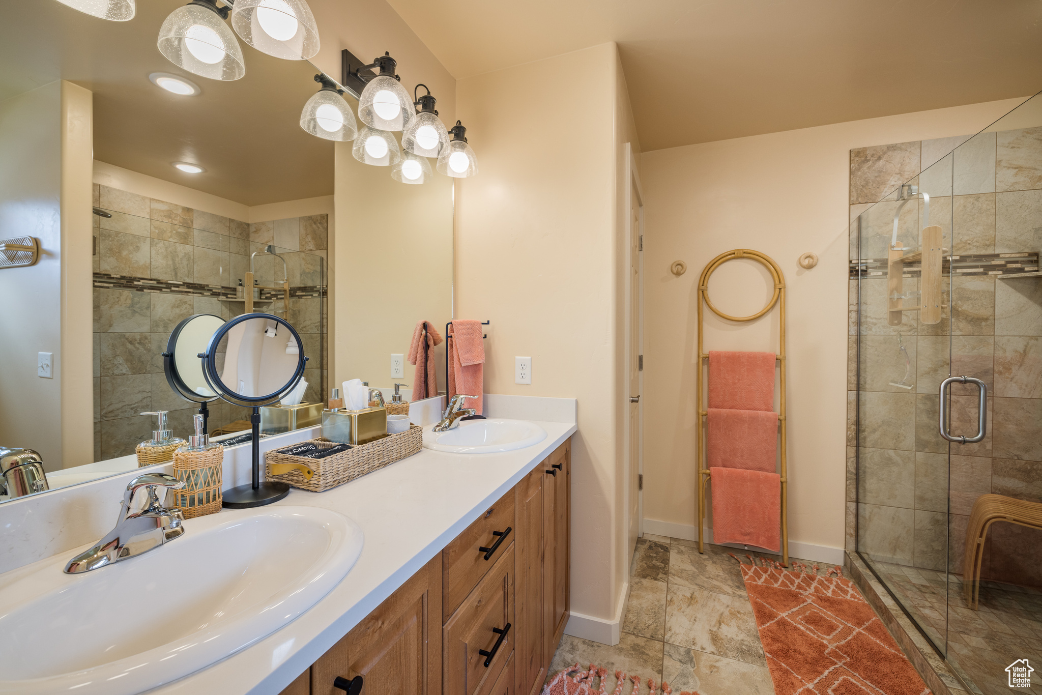 RIM VILLAGE VISTAS - Residential