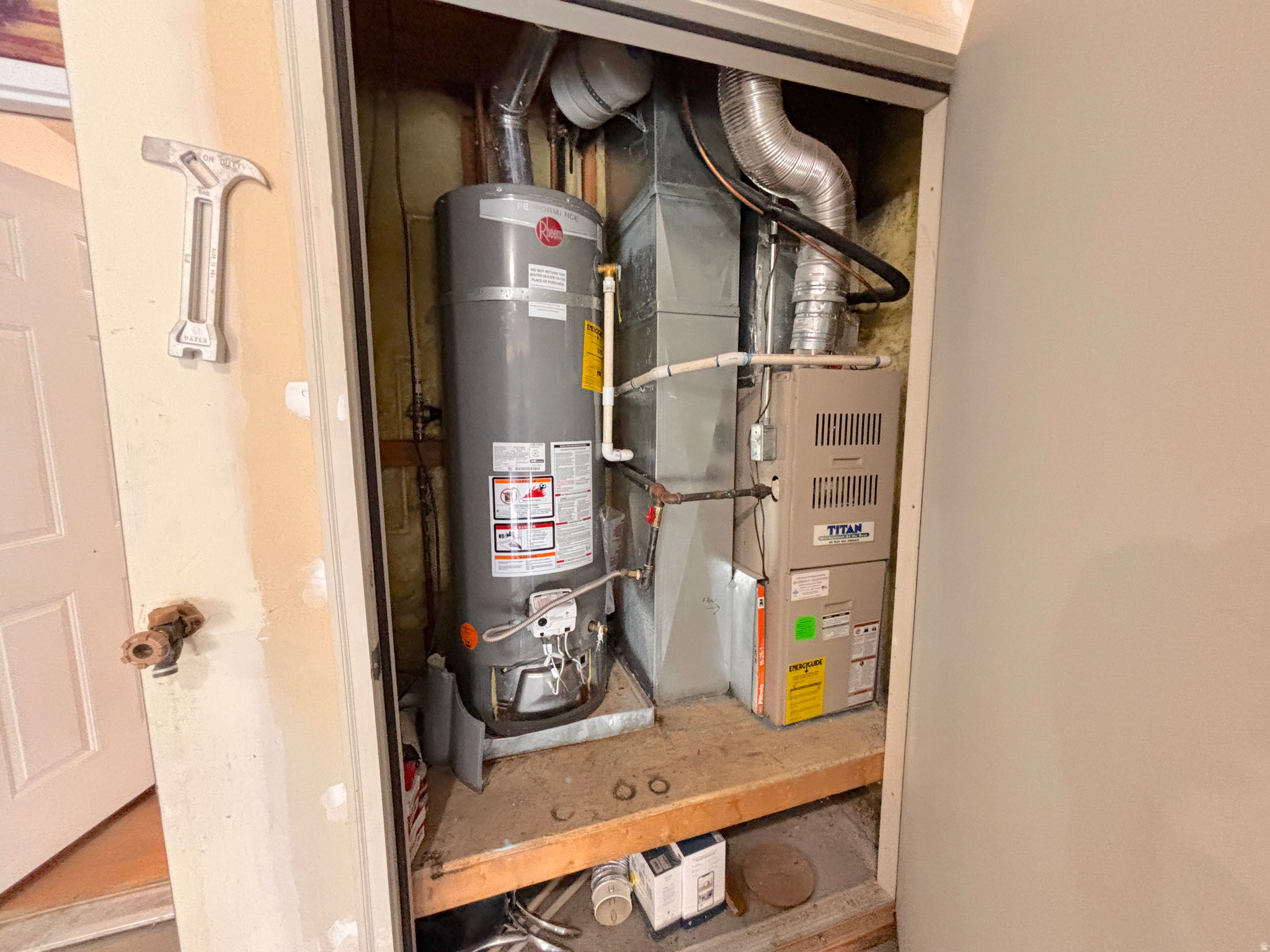 THE VILLAGE AT COUNTRY CROSSING - Residential