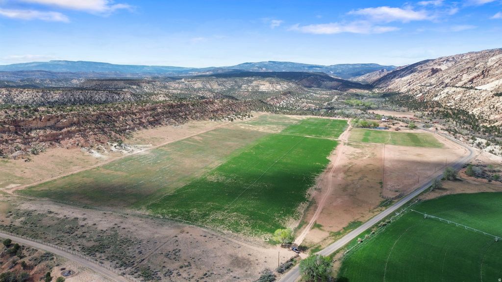 Photo of 2275 N PINE RD, Escalante, UT 84726 (MLS # 2150505)