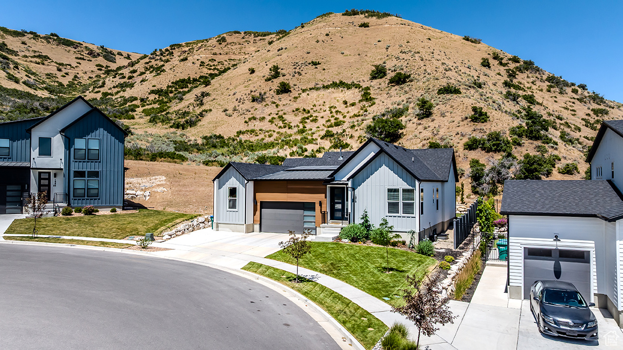 CANYON POINT - Residential