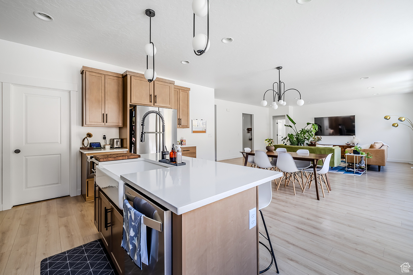 CANYON POINT - Residential