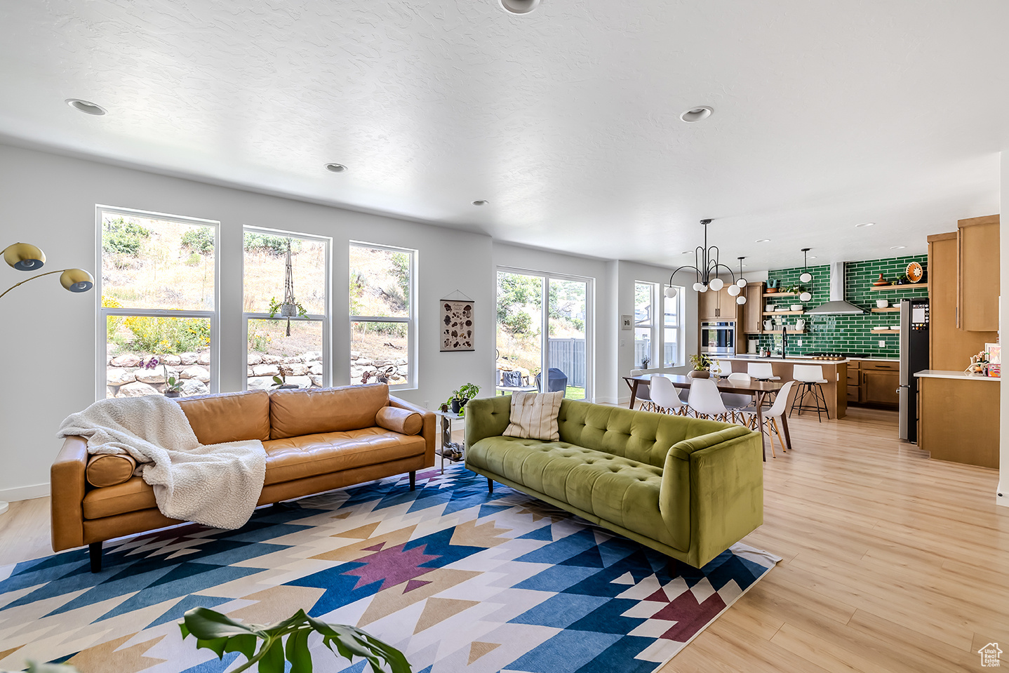 CANYON POINT - Residential