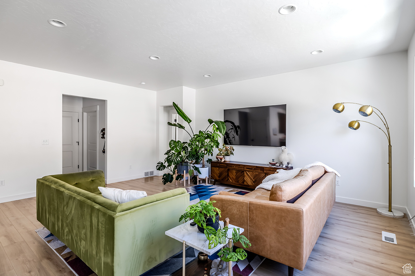 CANYON POINT - Residential