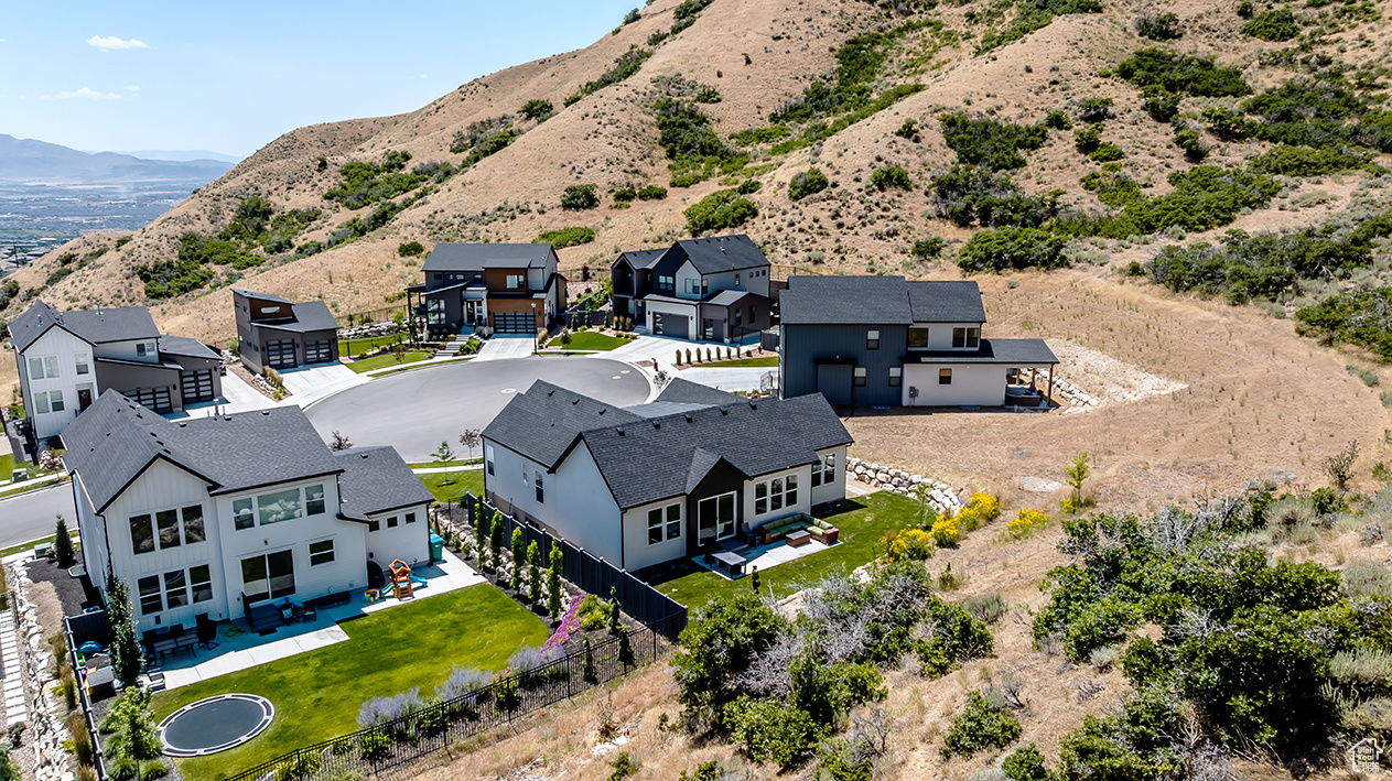 CANYON POINT - Residential