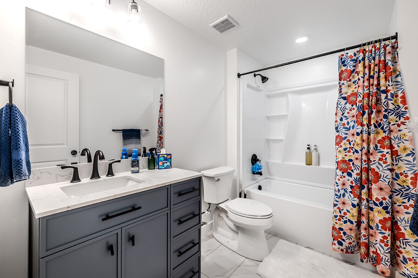 CANYON POINT - Residential