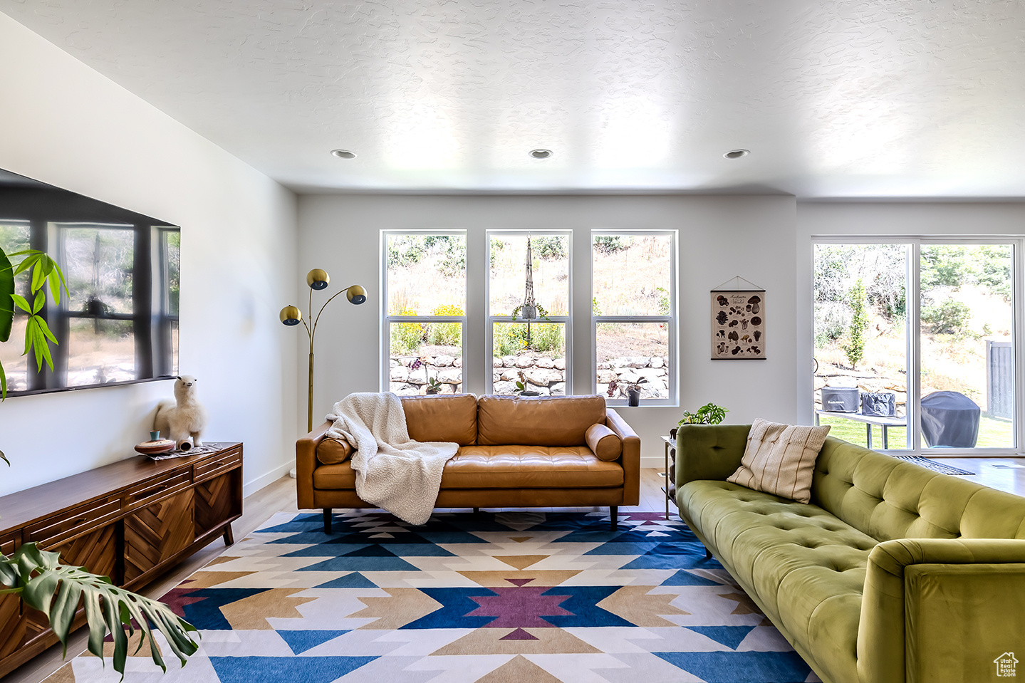 CANYON POINT - Residential