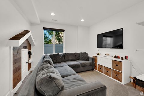 Tiny photo for 497 N STONE CREEK CIR, Bountiful, UT 84010 (MLS # 2116895)