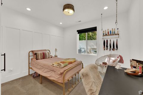 Tiny photo for 497 N STONE CREEK CIR, Bountiful, UT 84010 (MLS # 2116895)