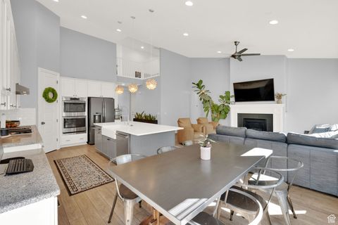 Tiny photo for 497 N STONE CREEK CIR, Bountiful, UT 84010 (MLS # 2116895)