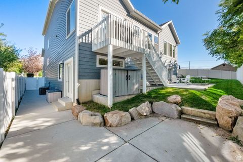 Tiny photo for 497 N STONE CREEK CIR, Bountiful, UT 84010 (MLS # 2116895)