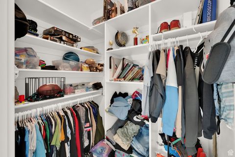 Tiny photo for 497 N STONE CREEK CIR, Bountiful, UT 84010 (MLS # 2116895)