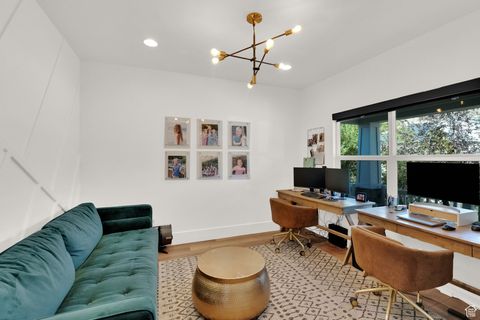 Tiny photo for 497 N STONE CREEK CIR, Bountiful, UT 84010 (MLS # 2116895)