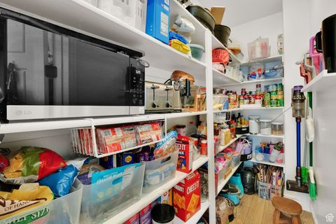 Tiny photo for 497 N STONE CREEK CIR, Bountiful, UT 84010 (MLS # 2116895)