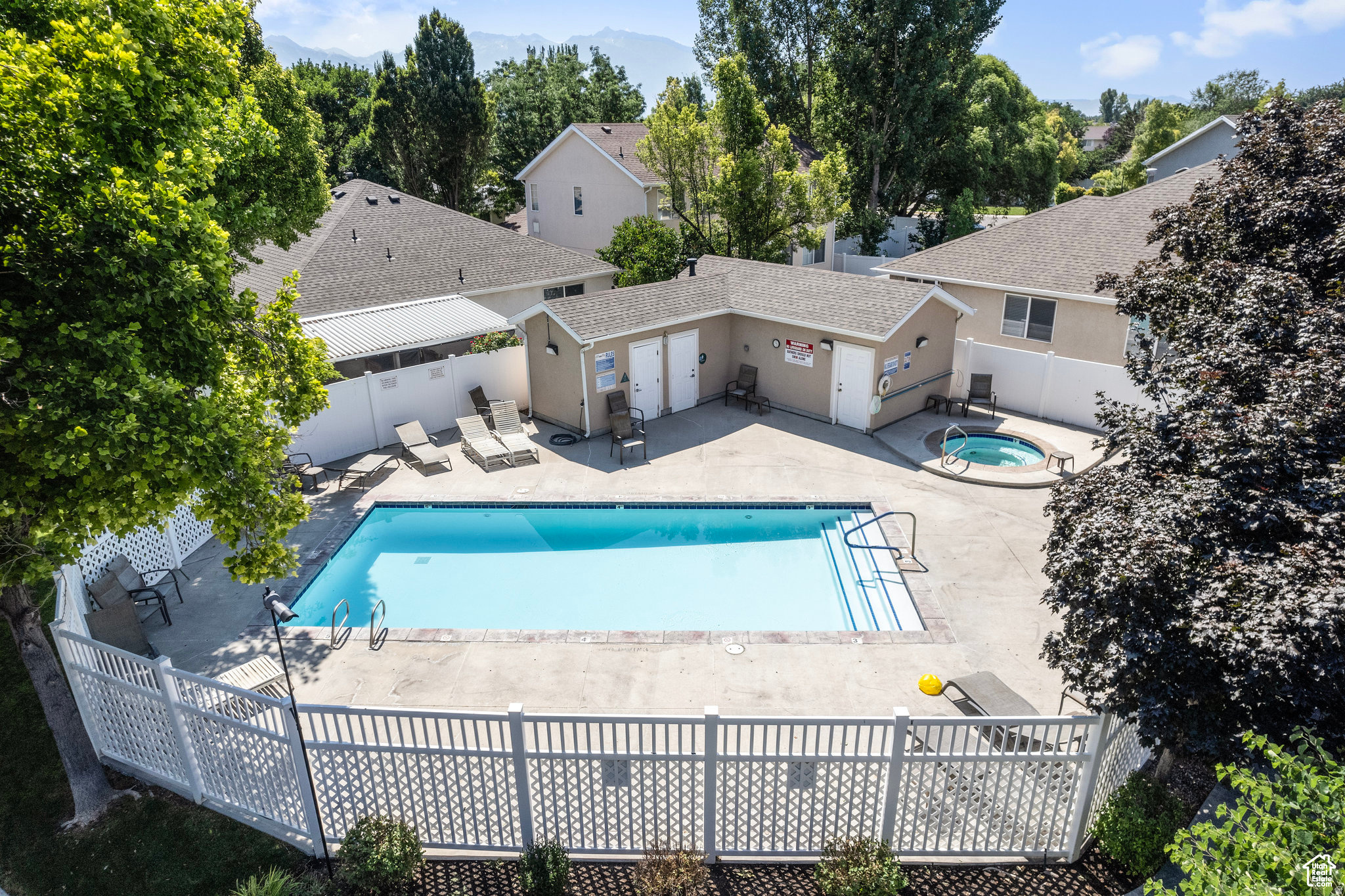 TRADITIONS - Residential