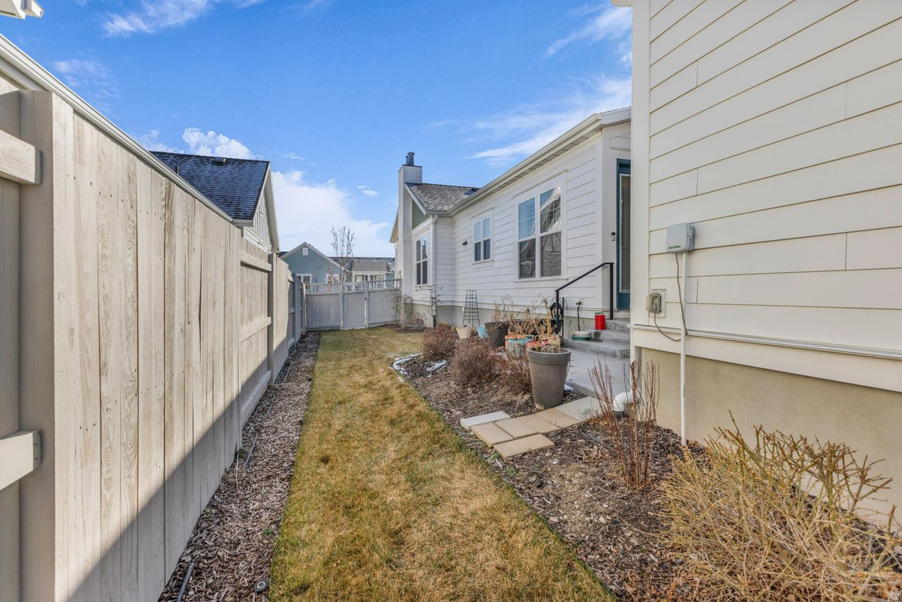 GARDEN PARK LAKESIDE - Residential