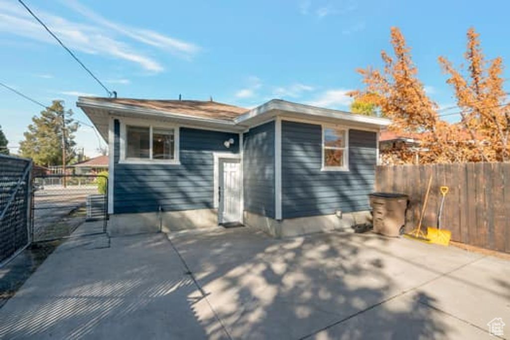 Photo of 1633 S 300 E, Salt Lake City, UT 84115 (MLS # 2119781)