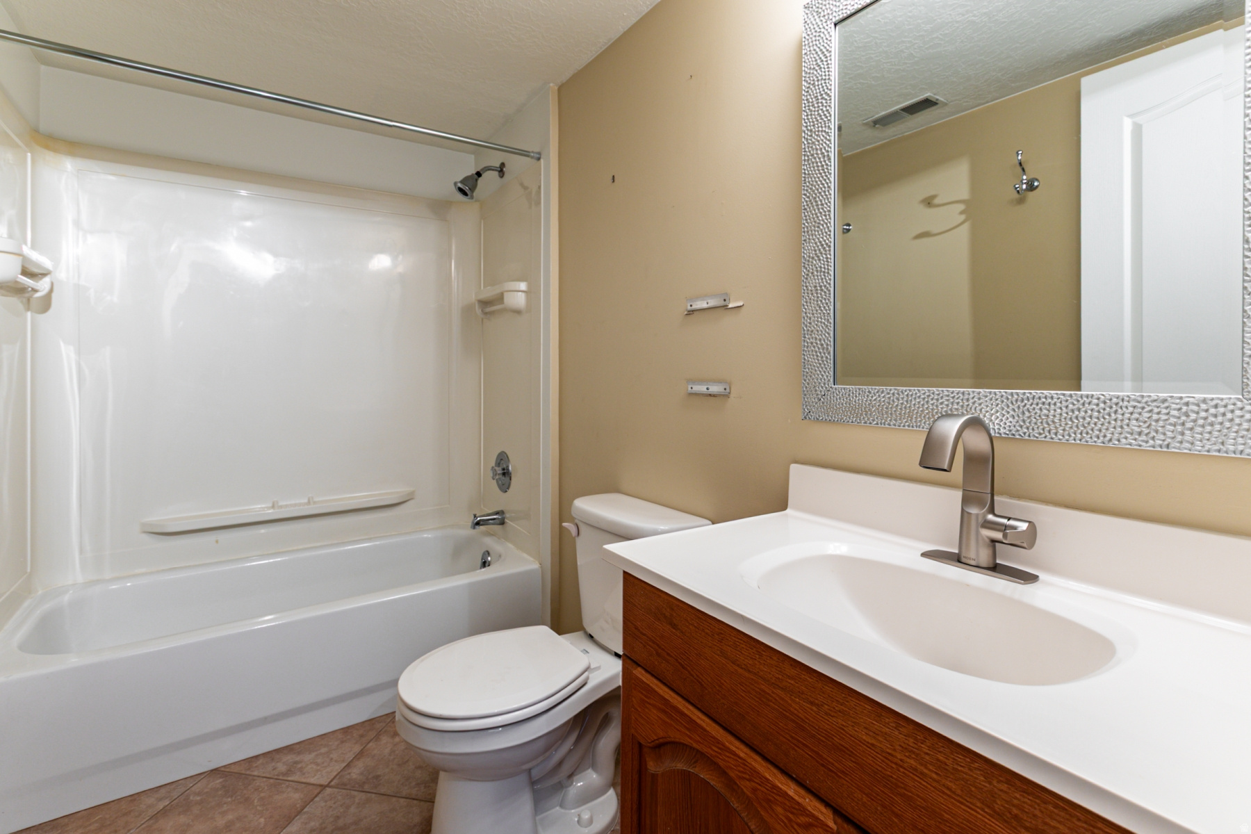 COTTAGE COVE CONDMN - Residential