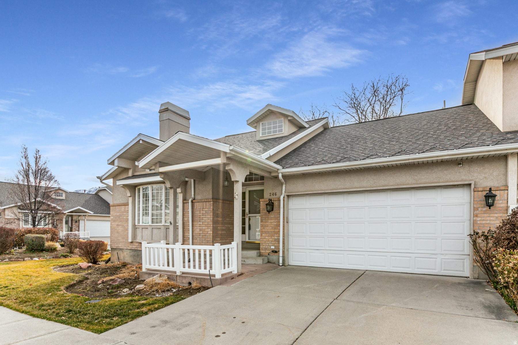 COTTAGE COVE CONDMN - Residential