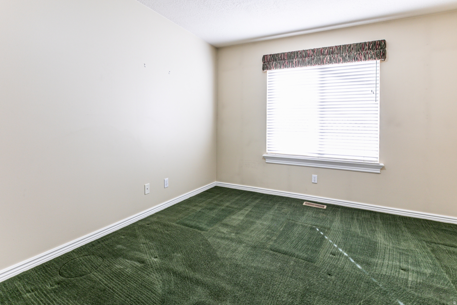 COTTAGE COVE CONDMN - Residential