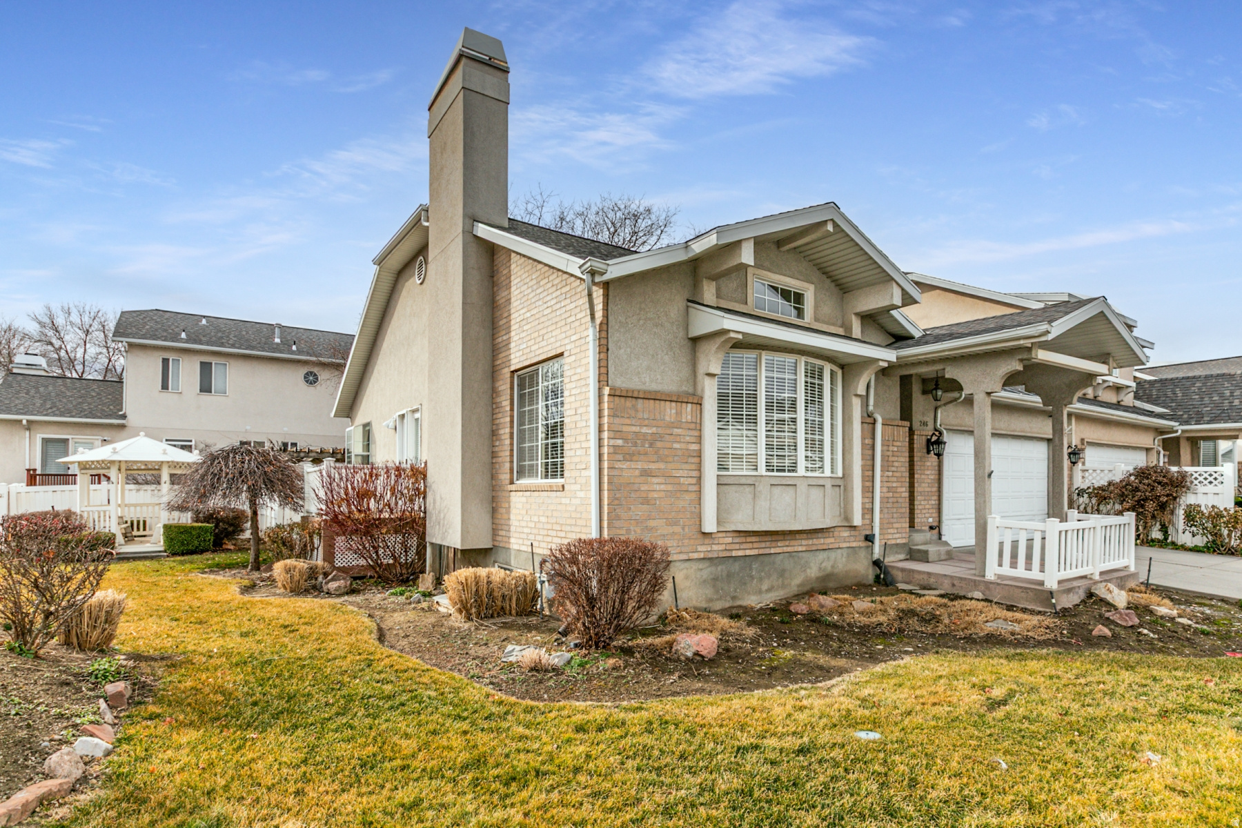 COTTAGE COVE CONDMN - Residential