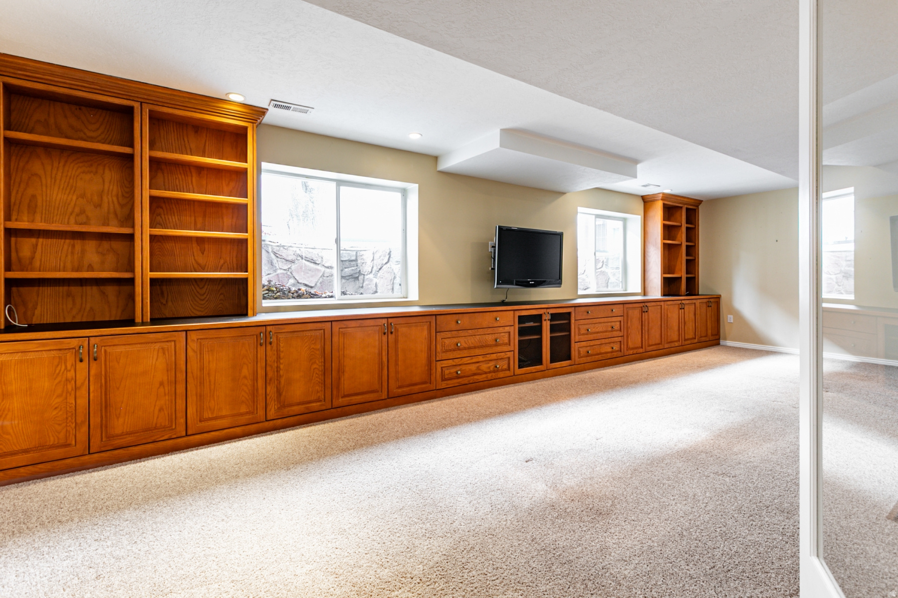 COTTAGE COVE CONDMN - Residential