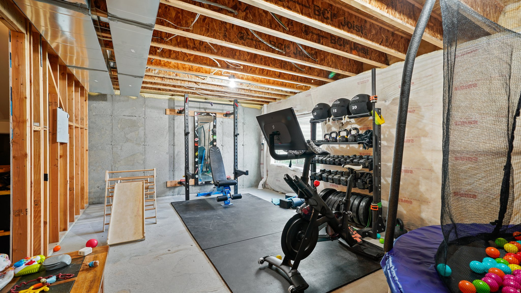 NORTH POINTE - Residential