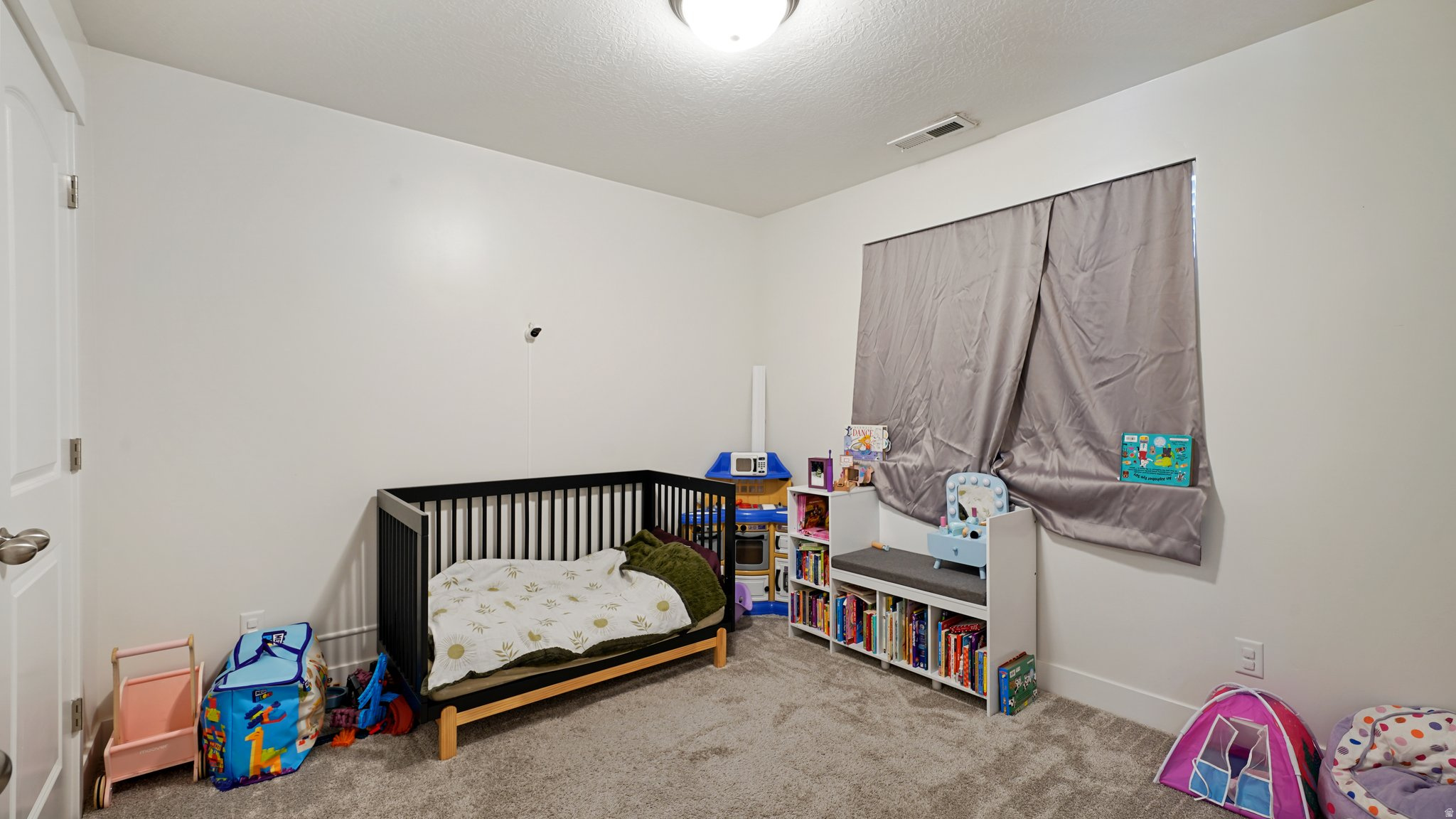 NORTH POINTE - Residential