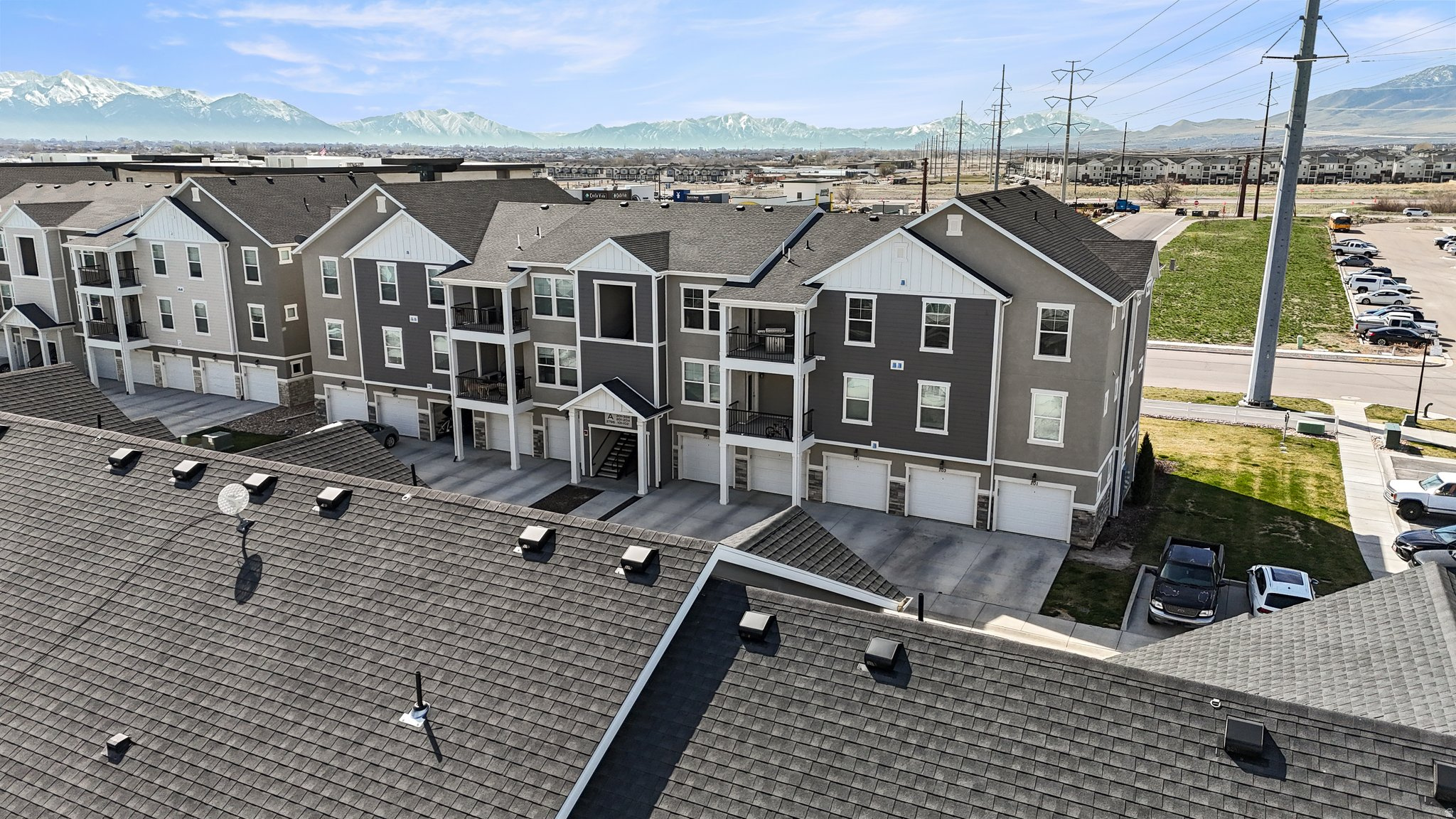 NORTH POINTE - Residential