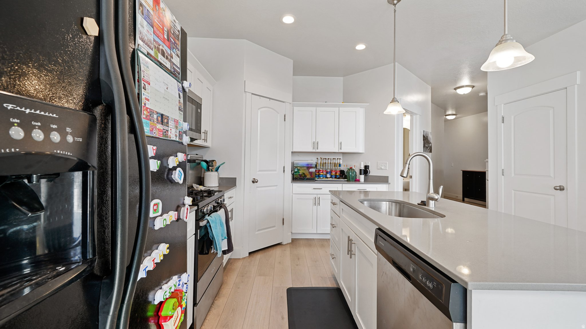 NORTH POINTE - Residential