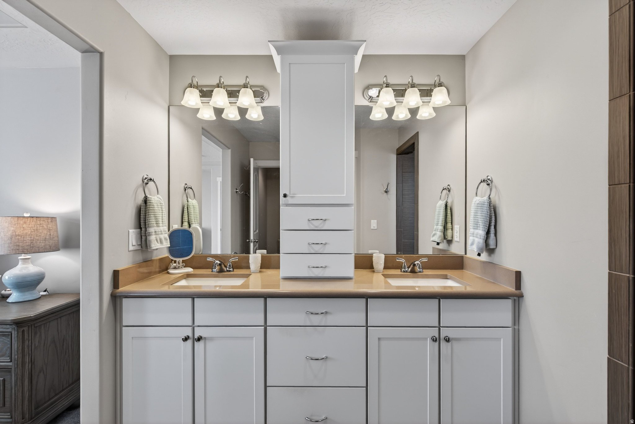 VALLEY STATION - Residential