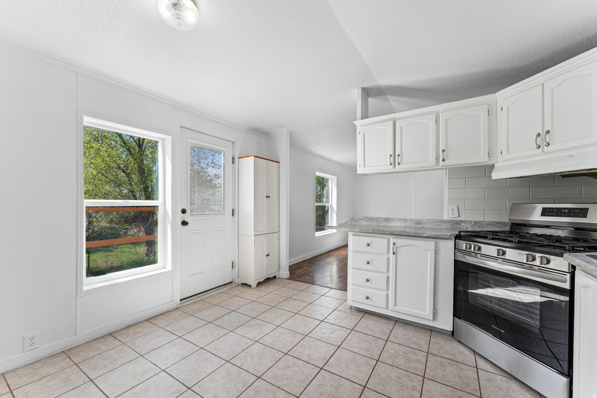 COLEMAN MOBILE HOME COURT - Residential