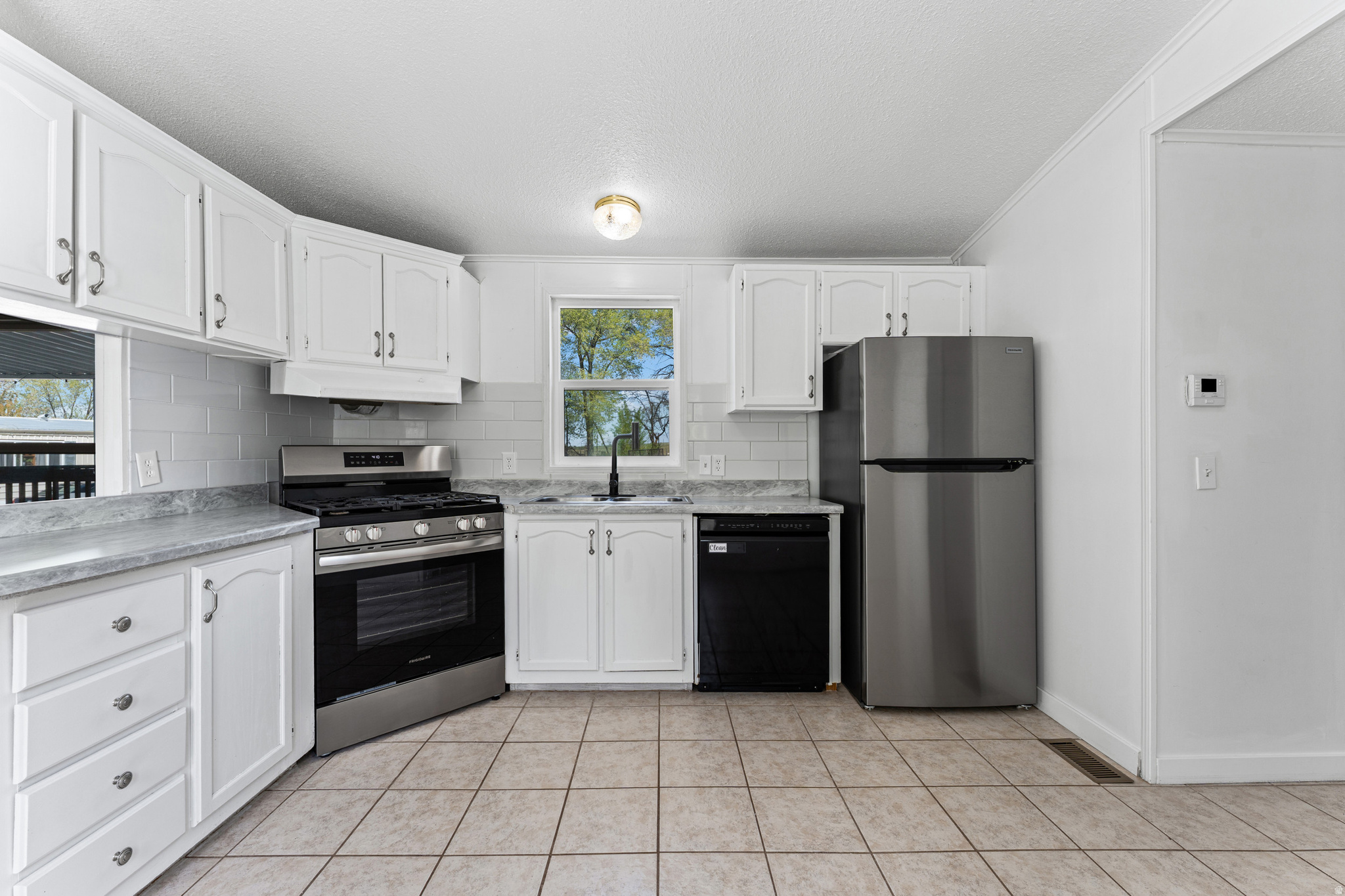 COLEMAN MOBILE HOME COURT - Residential