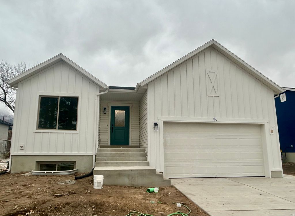Photo of 91 S 400 W, Kaysville, UT 84037 (MLS # 2127031)