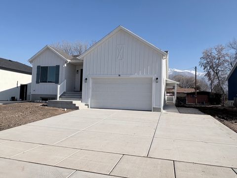 Tiny photo for 91 S 400 W, Kaysville, UT 84037 (MLS # 2127031)