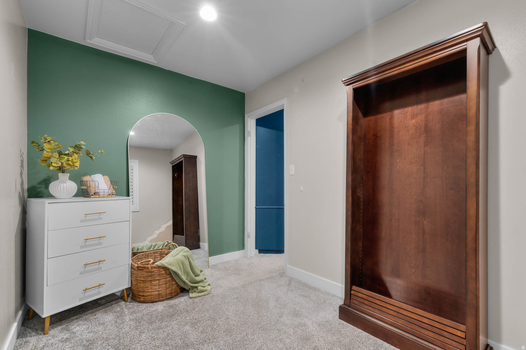 THE OAKS - Residential