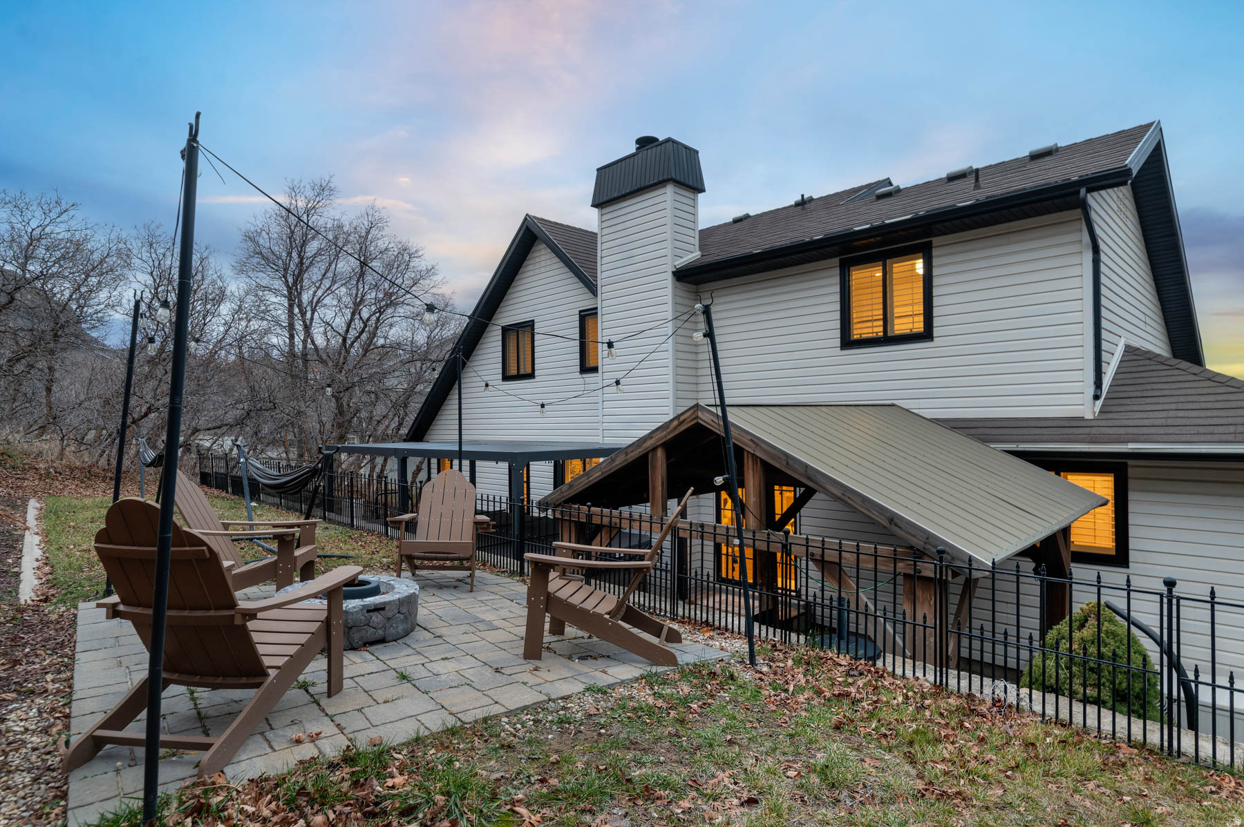 THE OAKS - Residential