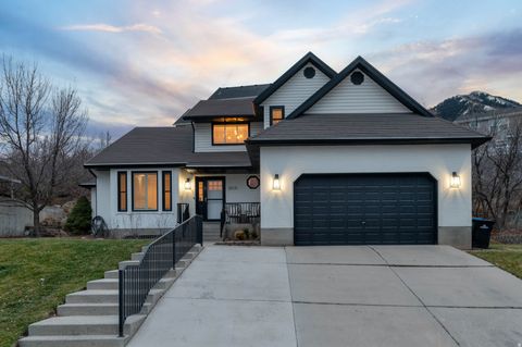 Photo of 2515 OAK HAVEN DRIVE DR, Spanish Fork, UT 84660 (MLS # 2131498)