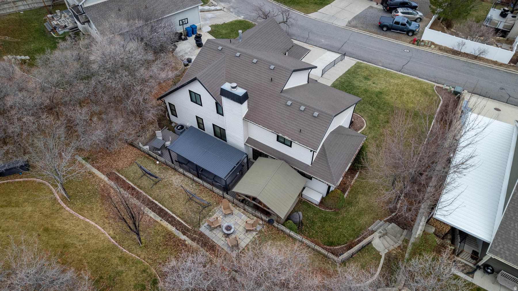 THE OAKS - Residential